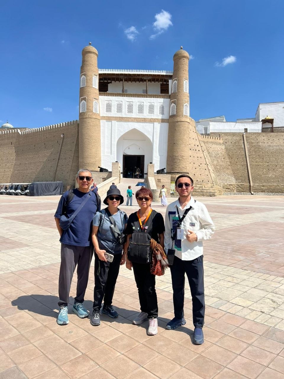 Anna & Piotr traveling in Uzbekistan